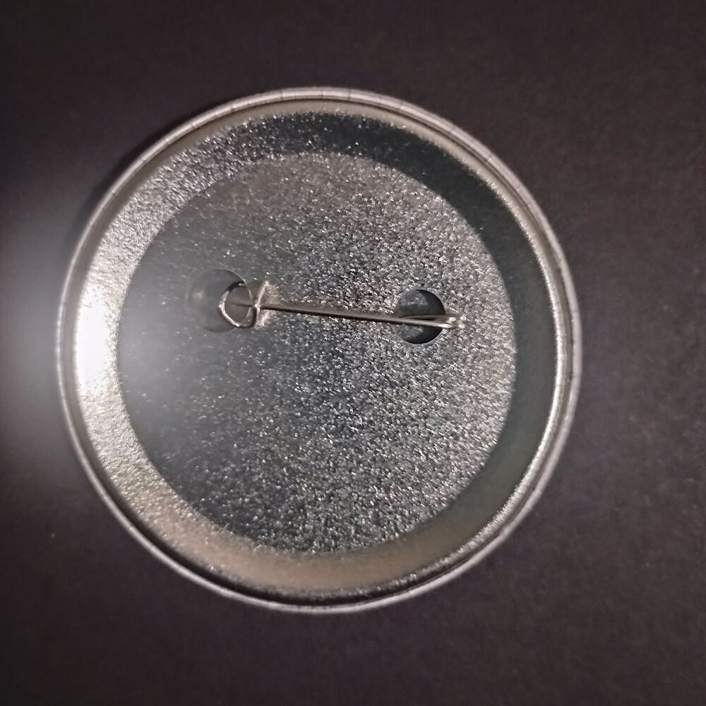 Vintage 1980's Low Master Pin Button. Size 2.25 inches/58mm - Picture 2 of 3